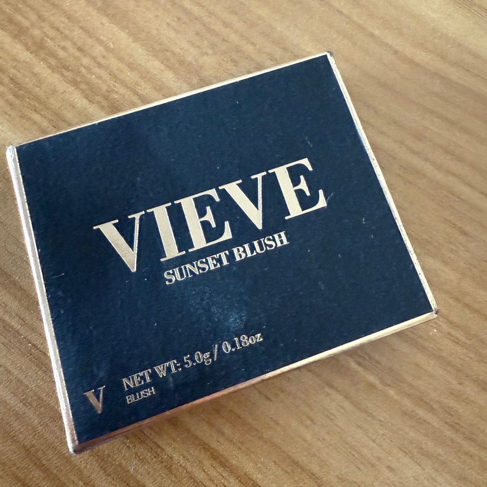 Vieve Sunset blush in the shade Pesca. Almost new condition
